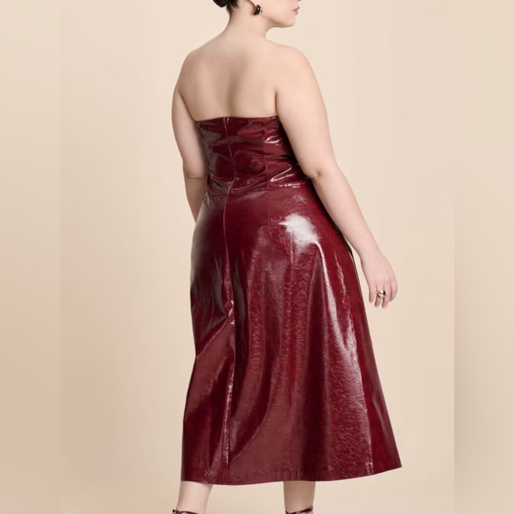 New Eloquii Textured Faux Leather Dress With Cup Detail size 18 - Picture 4 of 4